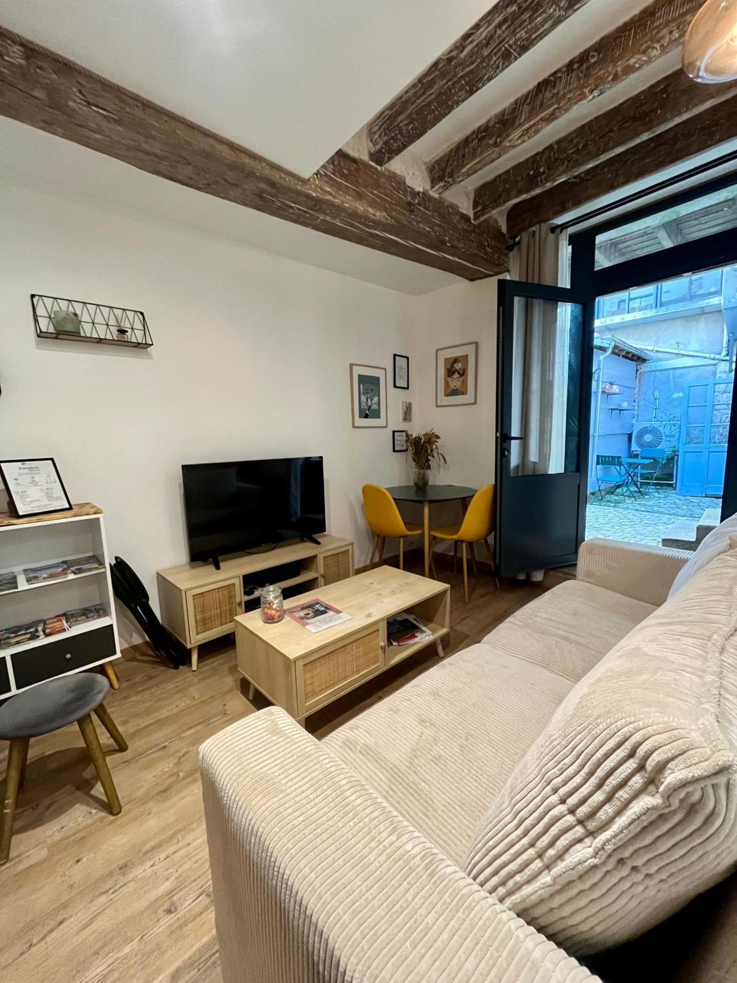 La Cour Chartraine - Cosy Appartement Avec Cour Exterieur A Blois Exterior foto